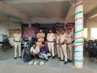 रायगढ़ में ‘ऑपरेशन आघात’ का बड़ा एक्शन: ओडिशा से गांजा तस्करी का खुलासा, सप्लायर और खरीदार गिरफ्तार; 2.893 किलो गांजा, बाइक और दो मोबाइल जब्त